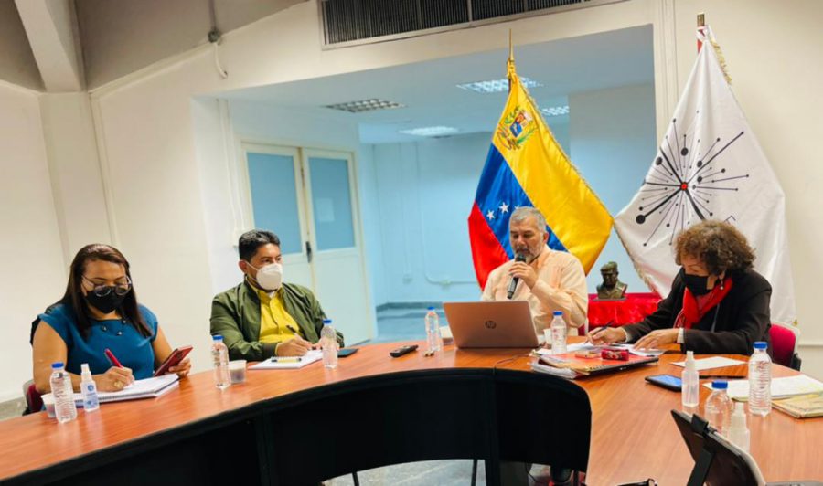 Forman a más de 15 mil venezolanos en Gerencia y Transformación Estratégica de forma virtual