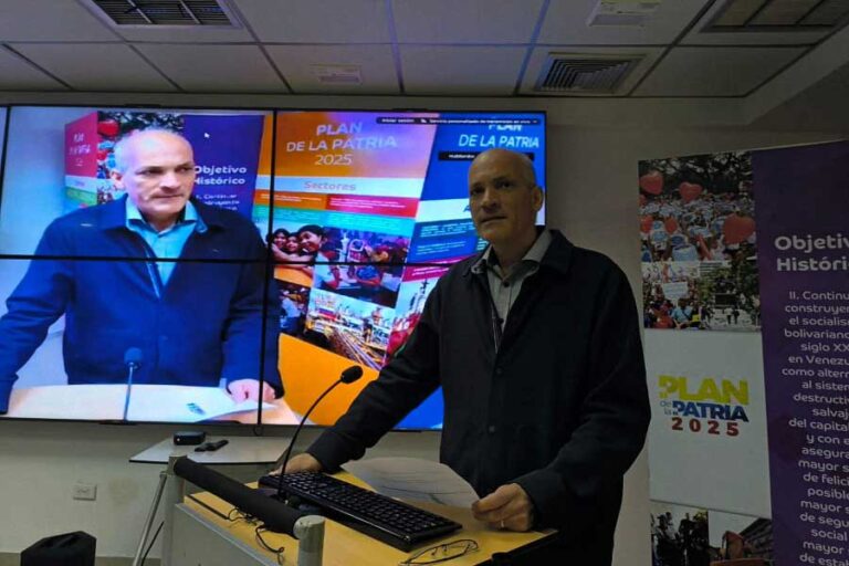 Ricardo Menéndez: El crecimiento económico es un esfuerzo del pueblo