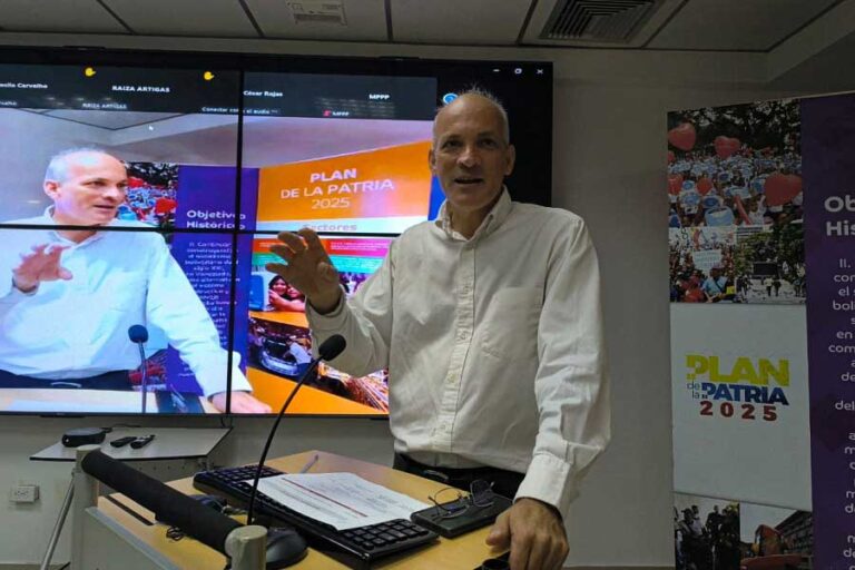 Plan de Formación Masiva en Planificación Popular arribó esta semana a 3.8 millones de inscritos