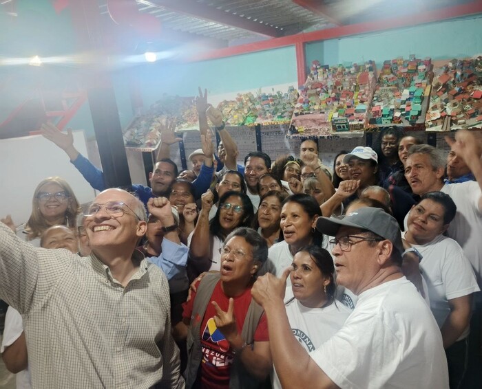 Comuna «Renacer de Vista Alegre» en Caracas Celebra Avance del 95% en su Agenda Concreta de Acción; Maduro Destaca el Poder Popular.