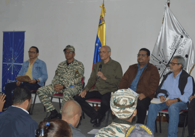 Vicepresidente Sectorial Ricardo José Menéndez Prieto cierra el curso “Cartografía Social y Participativa en la Defensa de la Nación” con llamado a masificar técnicas, apropiarlas desde el Poder Popular y construir un sistema estadístico-geográfico nacional