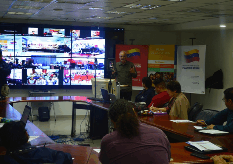 La Planificación es Gobierno Popular: FEVP Celebra 19 Años Impulsando la Doctrina del Empoderamiento Comunal.